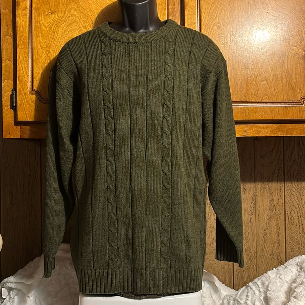 RON CHERESKIN MENS SWEATER MEDIUM SIZE
GREEN COLOR